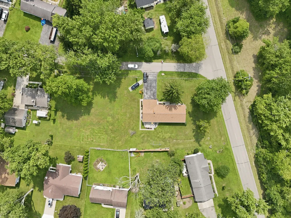 7676 Southmoor Drive Monroe, MI 48161