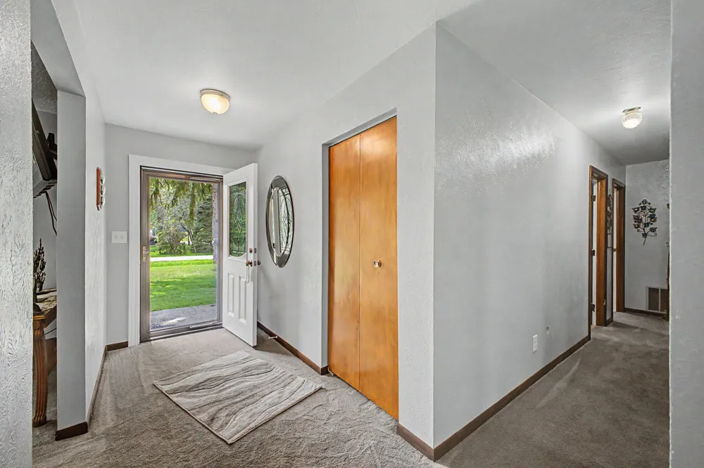 7676 Southmoor Drive Monroe, MI 48161