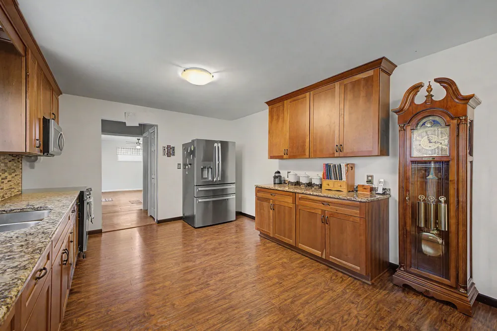 7676 Southmoor Drive Monroe, MI 48161