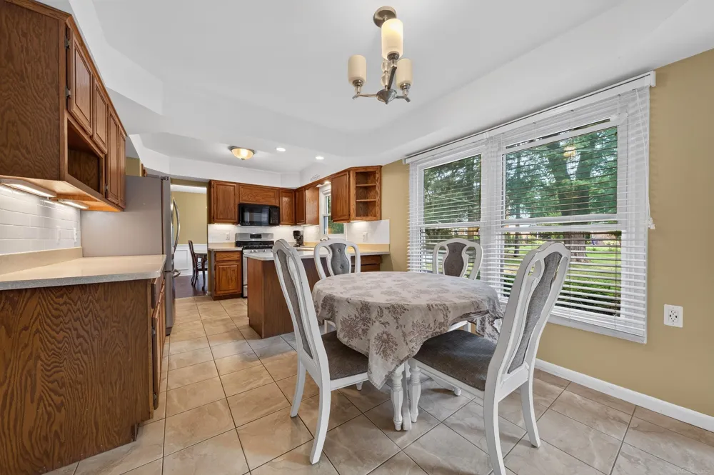 5417 Fieldcrest Drive Utica City, MI 48316