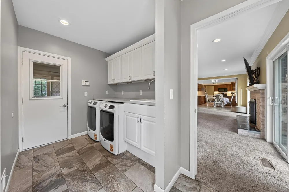 5417 Fieldcrest Drive Utica City, MI 48316