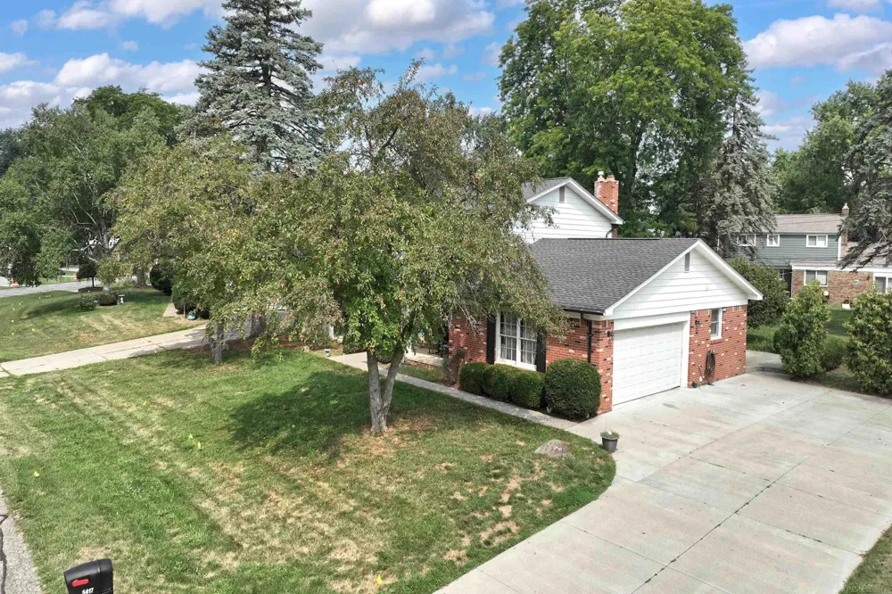5417 Fieldcrest Drive Utica City, MI 48316