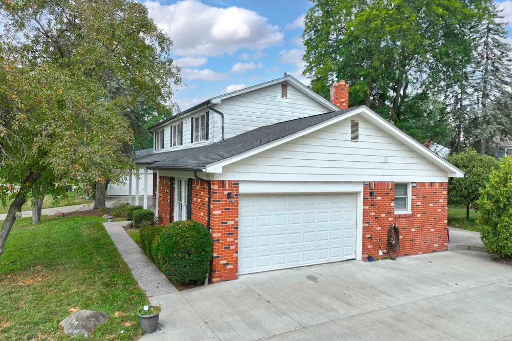 5417 Fieldcrest Drive Utica City, MI 48316