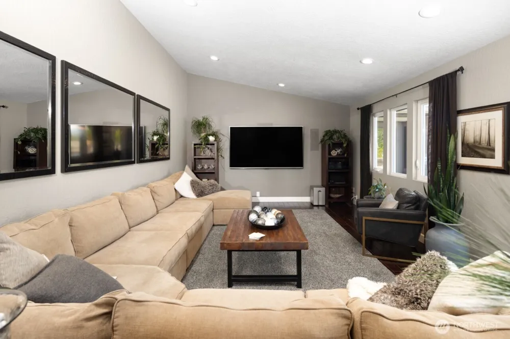 109 Bond Drive Castle Rock, WA 98611