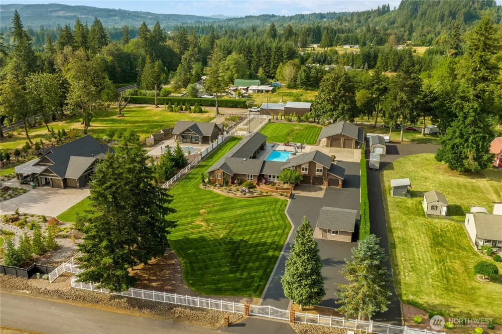 109 Bond Drive Castle Rock, WA 98611