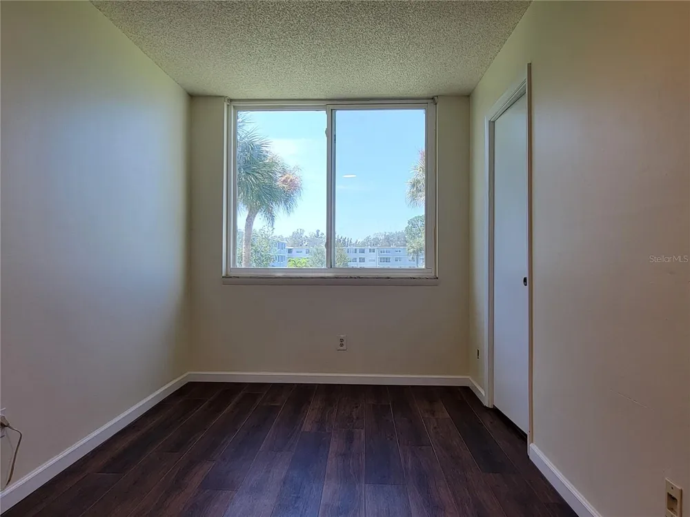 4880 LOCUST STREET NE #235 St Petersburg, FL 33703