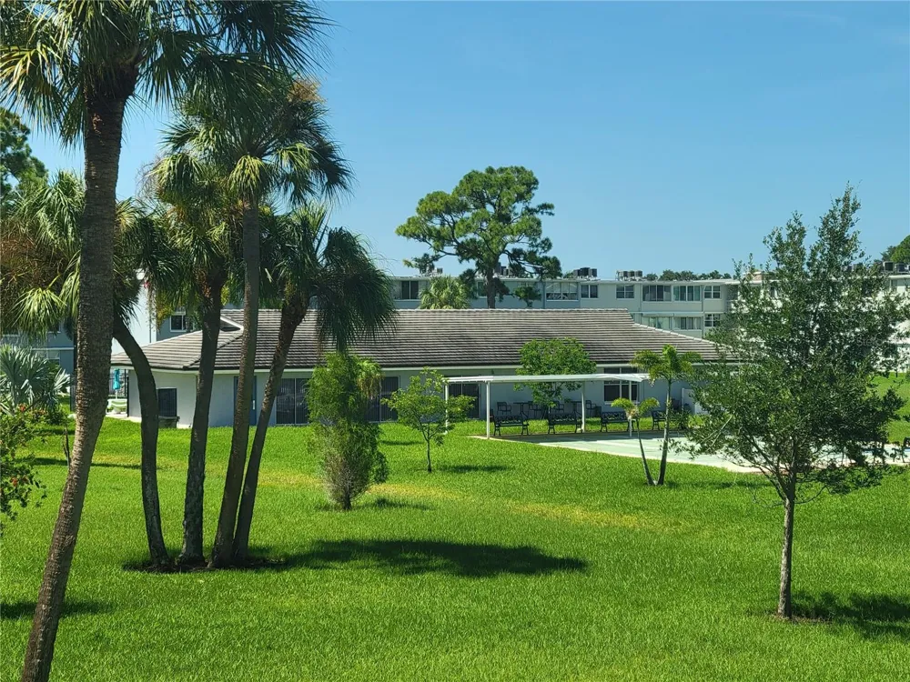 4880 LOCUST STREET NE #235 St Petersburg, FL 33703