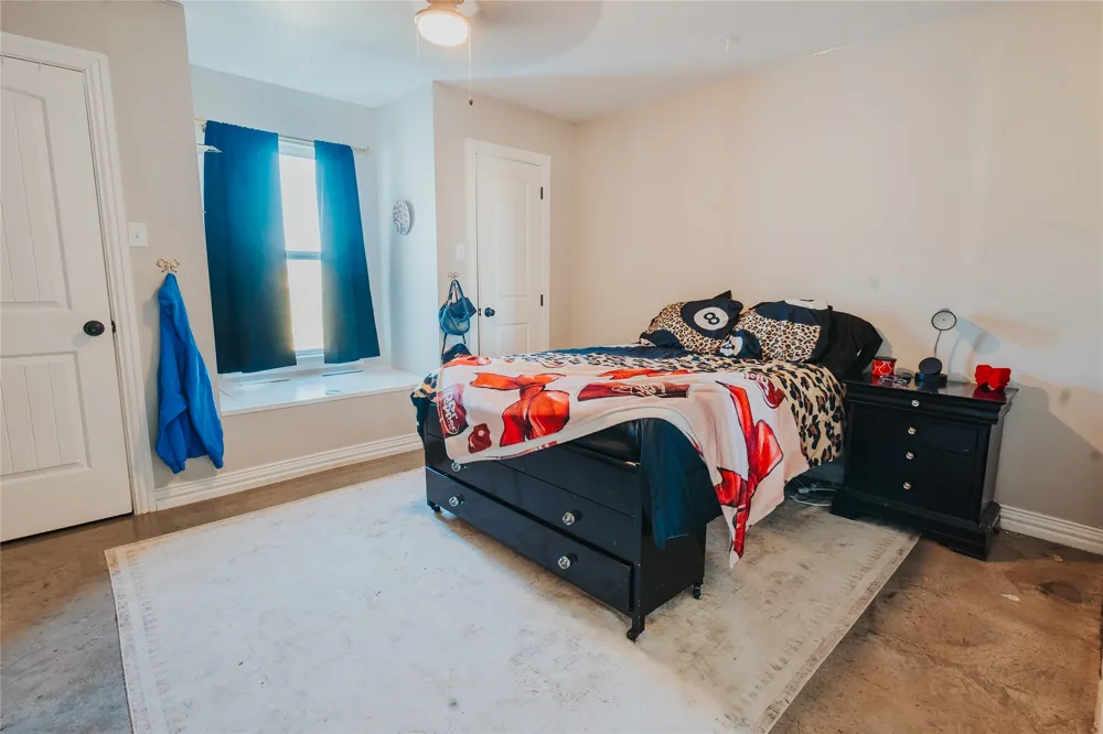 254 Hcr 1450 Covington, TX 76636