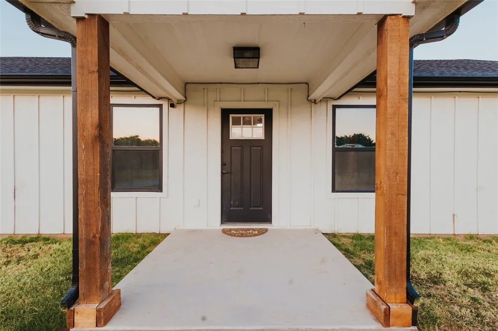254 Hcr 1450 Covington, TX 76636