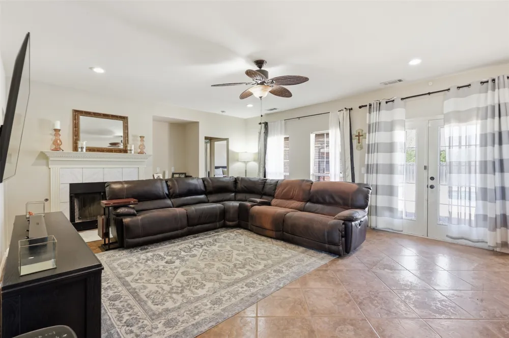 5642 County Road 597 Farmersville, TX 75442