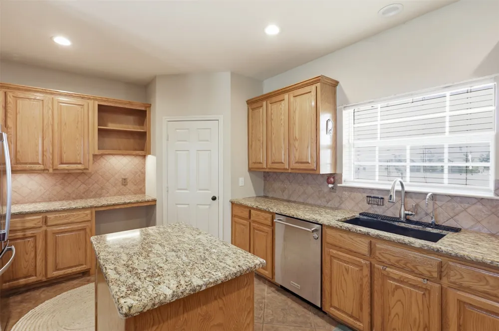 5642 County Road 597 Farmersville, TX 75442