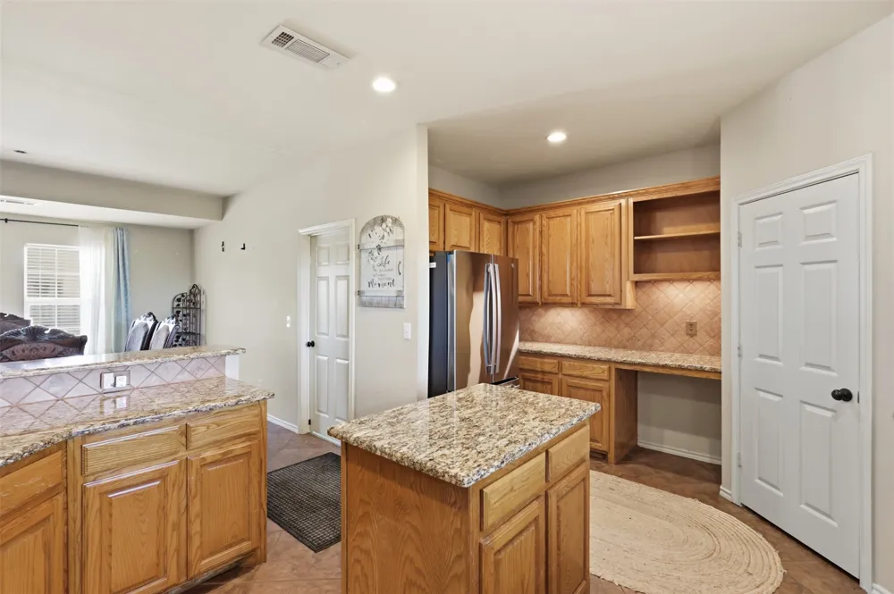 5642 County Road 597 Farmersville, TX 75442