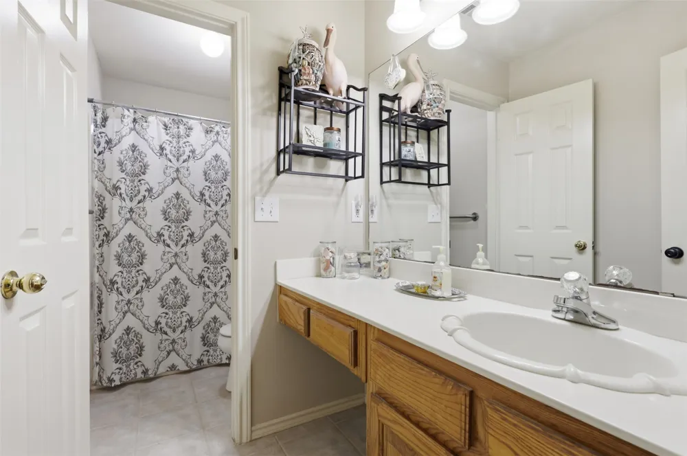 5642 County Road 597 Farmersville, TX 75442