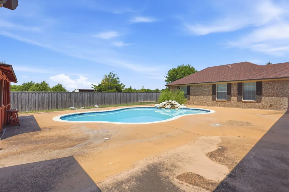 5642 County Road 597 Farmersville, TX 75442