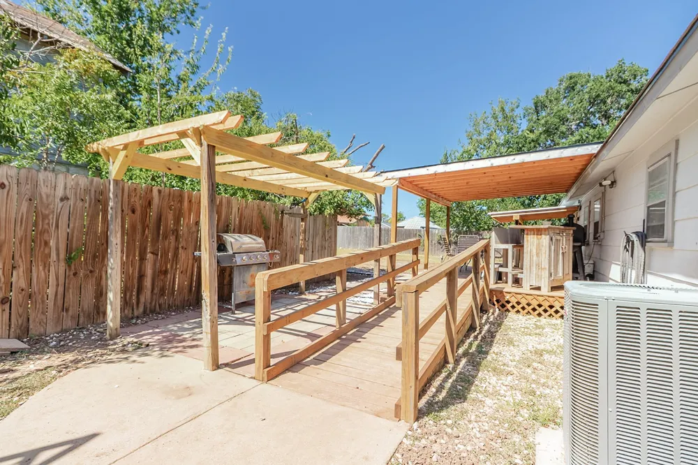 301 W 7th Street Brady, TX 76825