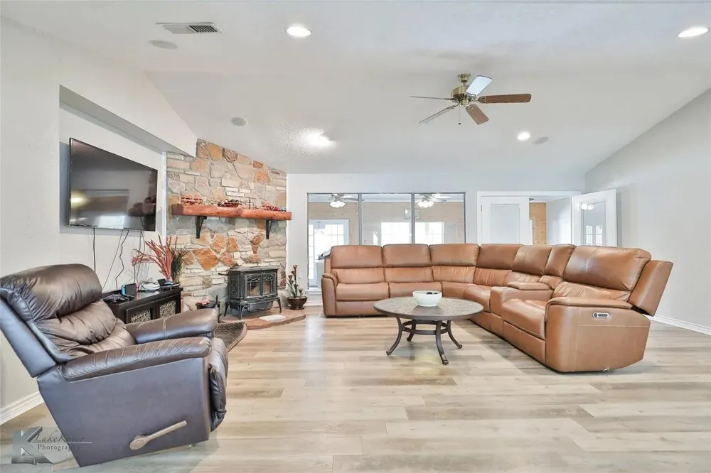 718 Green Valley Drive Abilene, TX 79601