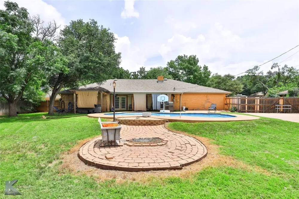 718 Green Valley Drive Abilene, TX 79601