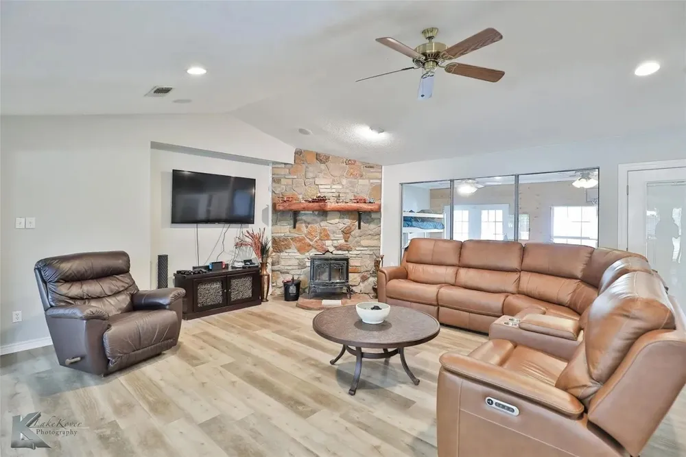 718 Green Valley Drive Abilene, TX 79601