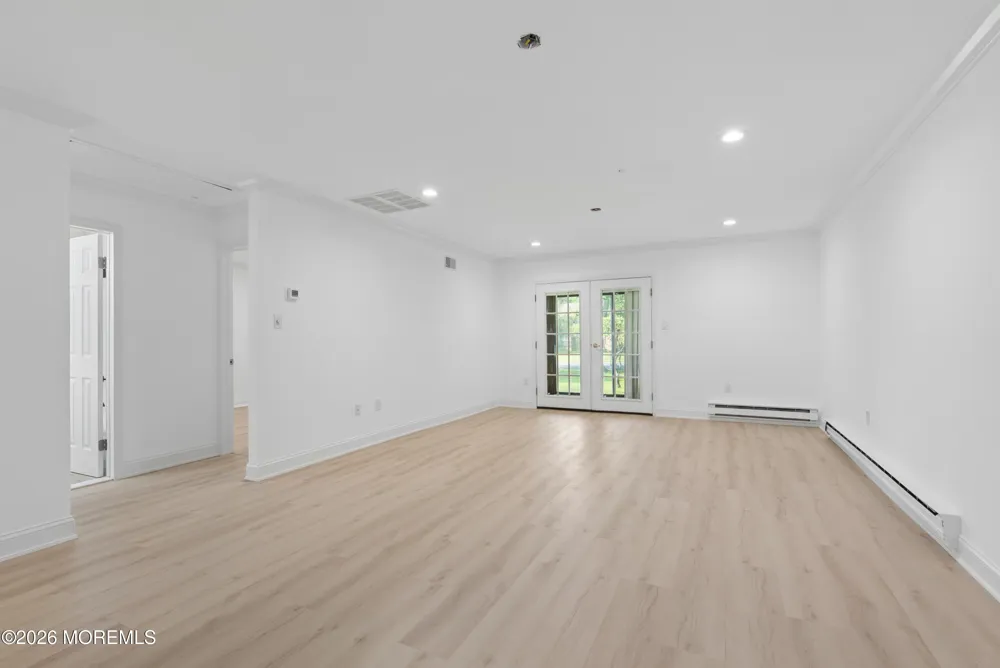 48 Wild Turkey Way #B Manalapan, NJ 07726