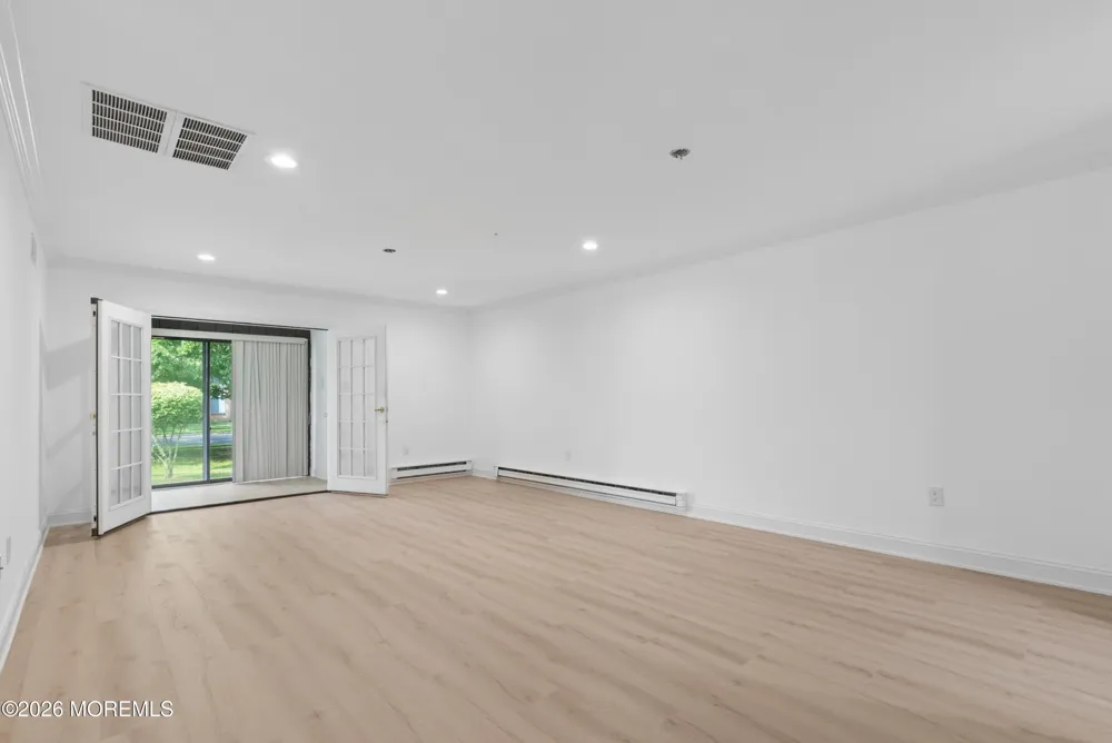 48 Wild Turkey Way #B Manalapan, NJ 07726