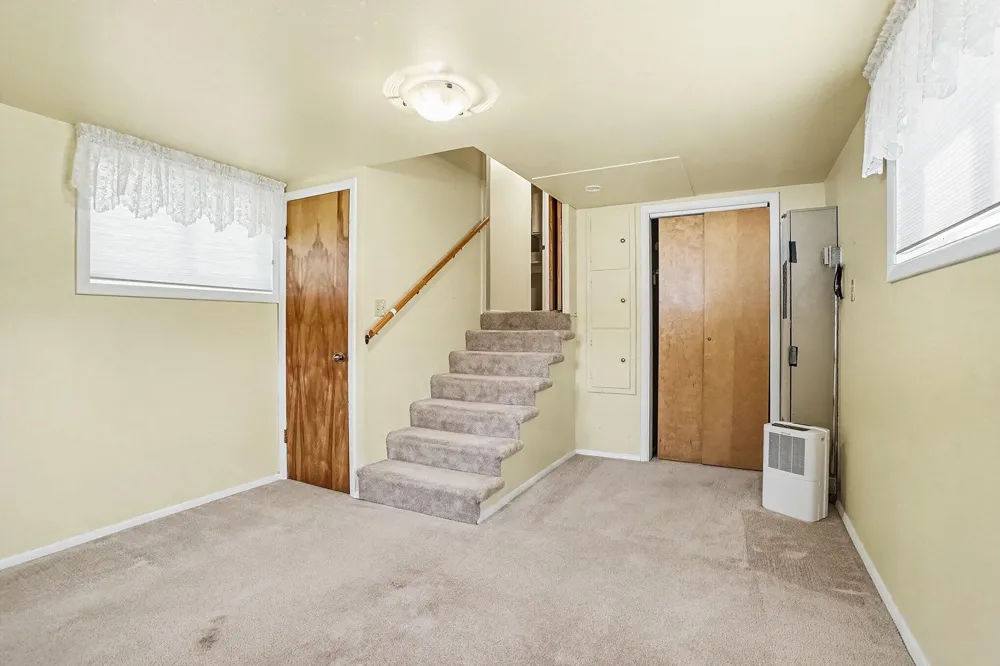 237 24th Street Springfield City, MI 49037