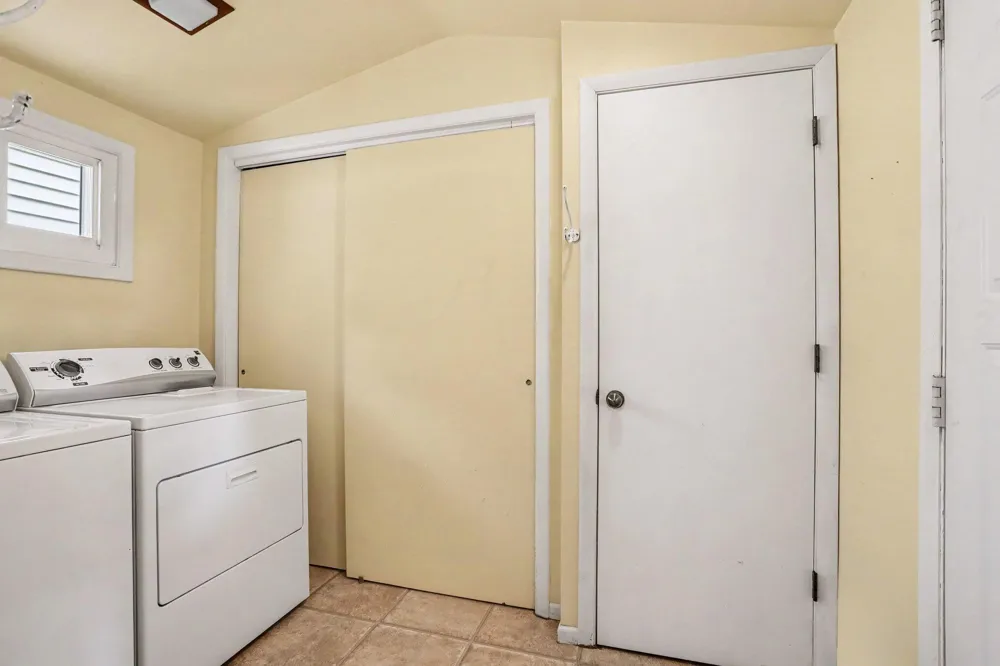 237 24th Street Springfield City, MI 49037