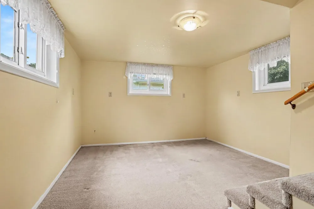 237 24th Street Springfield City, MI 49037