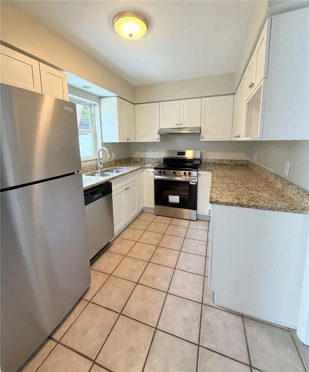8068 23RD AVENUE St Petersburg, FL 33710