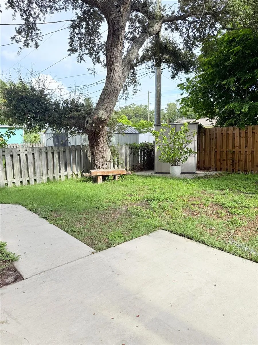8068 23RD AVENUE St Petersburg, FL 33710