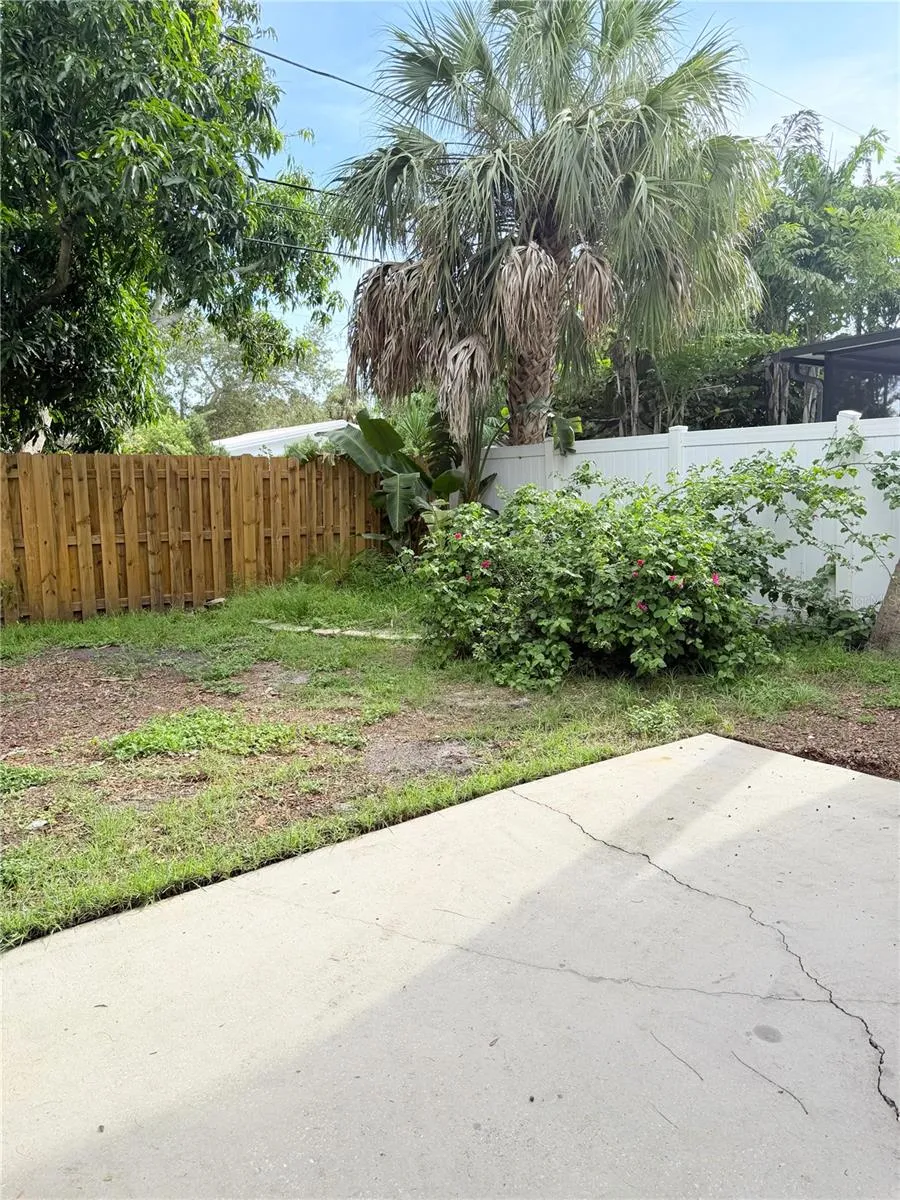 8068 23RD AVENUE St Petersburg, FL 33710