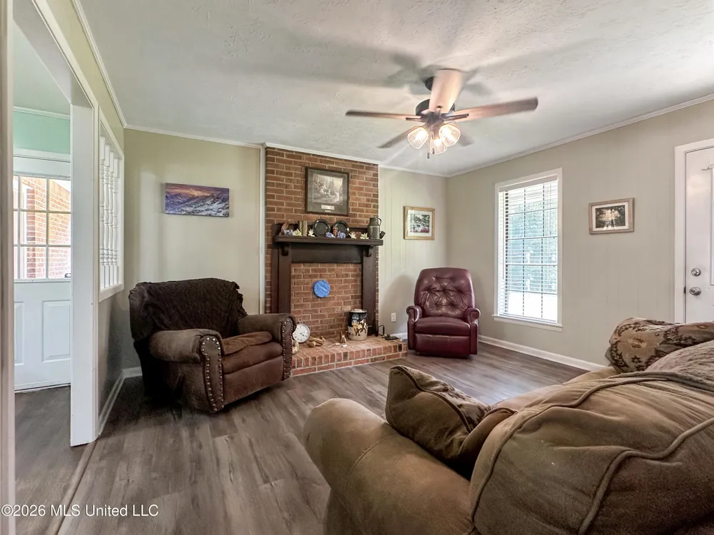 16850 E John C Stennis Drive Louisville, MS 39339