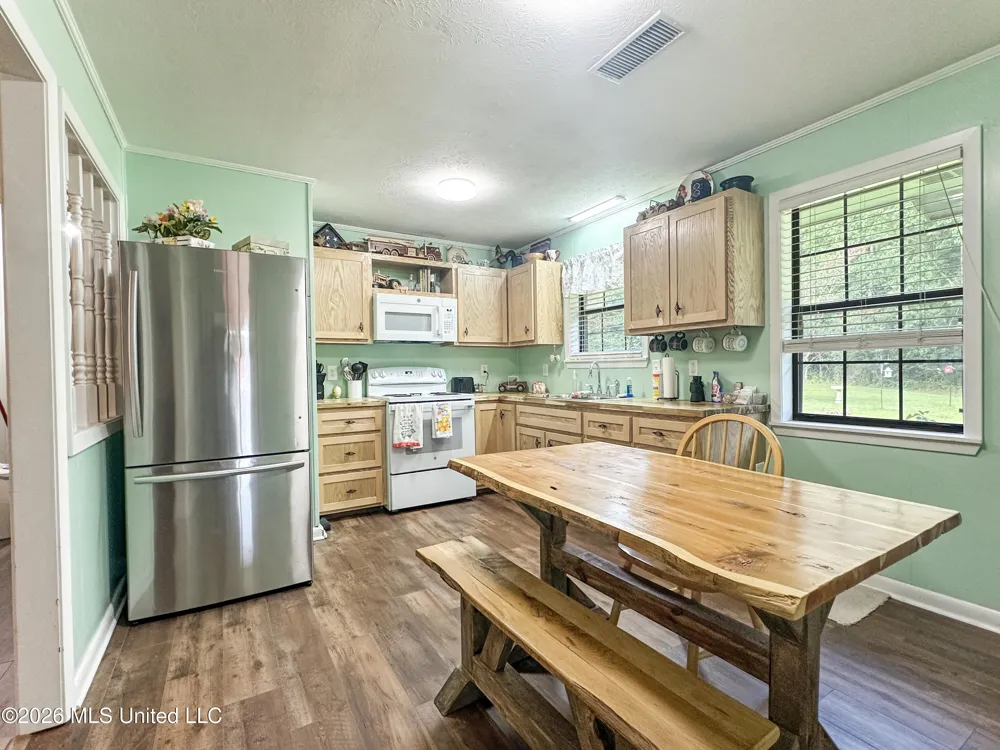 16850 E John C Stennis Drive Louisville, MS 39339