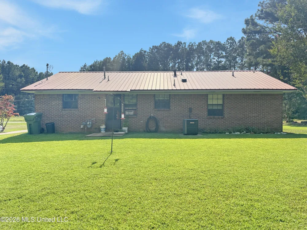 16850 E John C Stennis Drive Louisville, MS 39339