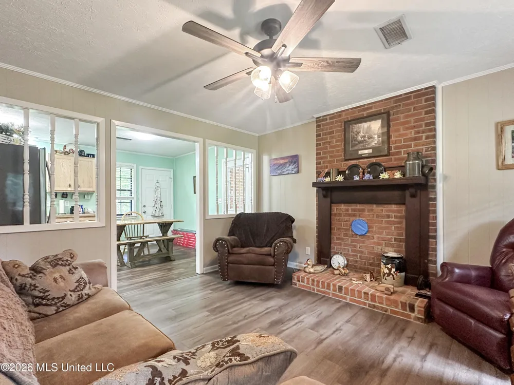 16850 E John C Stennis Drive Louisville, MS 39339