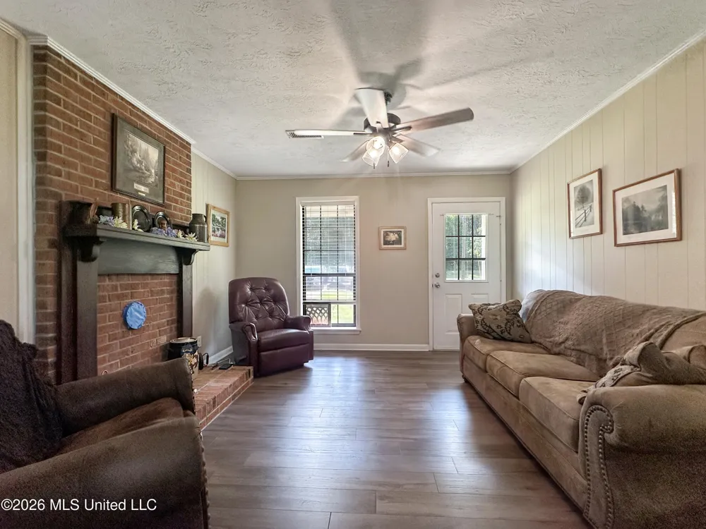 16850 E John C Stennis Drive Louisville, MS 39339