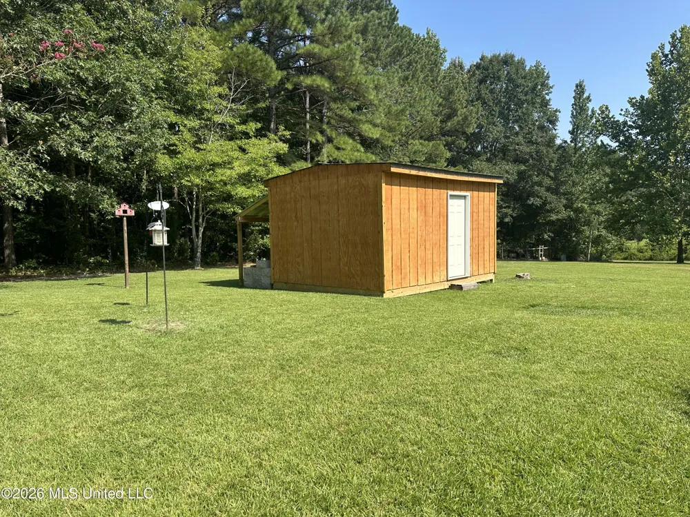16850 E John C Stennis Drive Louisville, MS 39339