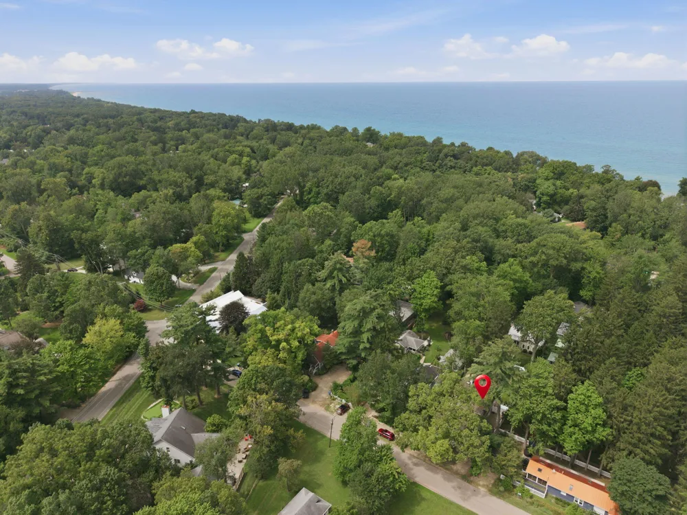 16040 Lakeshore Road Union Pier, MI 49129