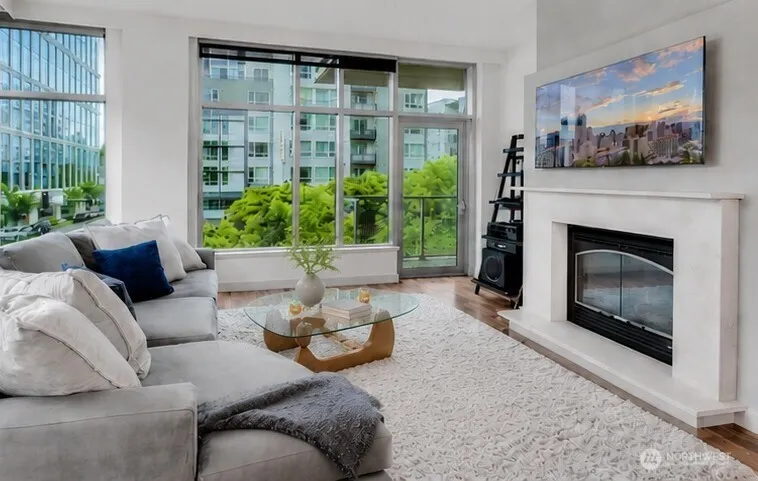 10610 NE 9th Place #400 Bellevue, WA 98004