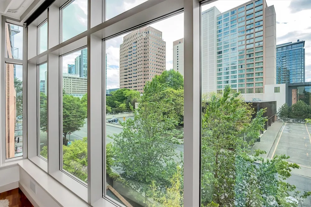 10610 NE 9th Place #400 Bellevue, WA 98004
