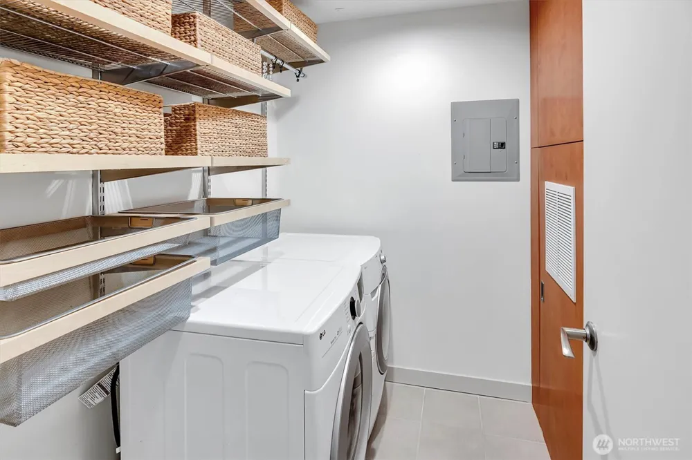 10610 NE 9th Place #400 Bellevue, WA 98004