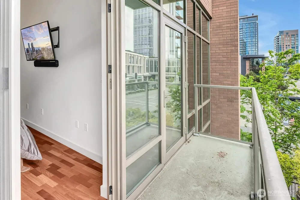 10610 NE 9th Place #400 Bellevue, WA 98004