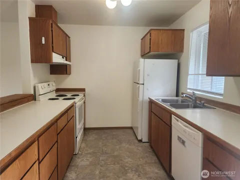 27521 Pioneer Highway #103