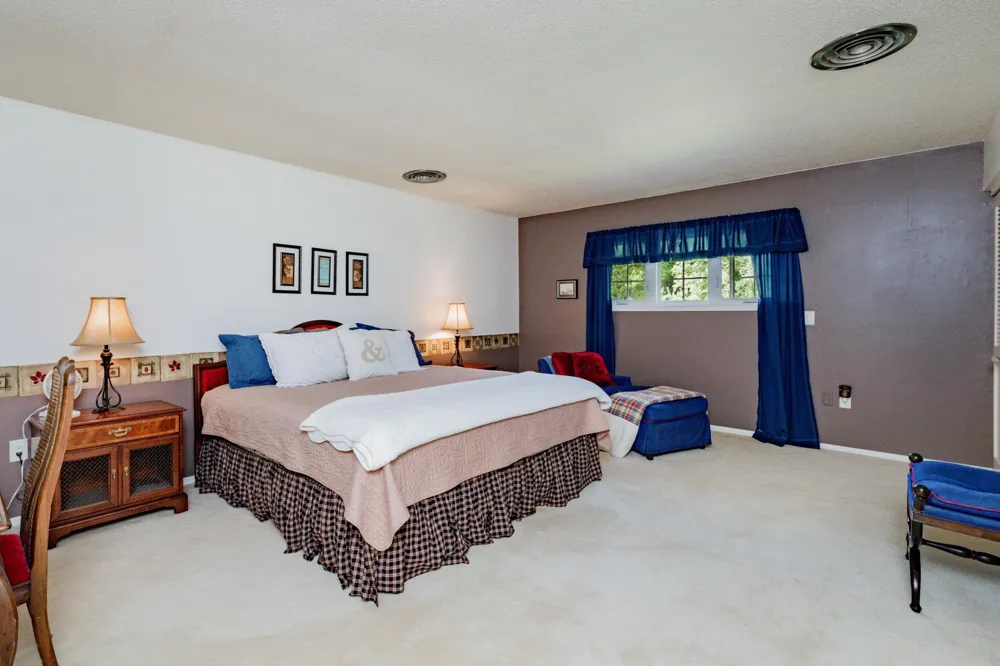8005 HWY 32 Gwinner, ND 58040