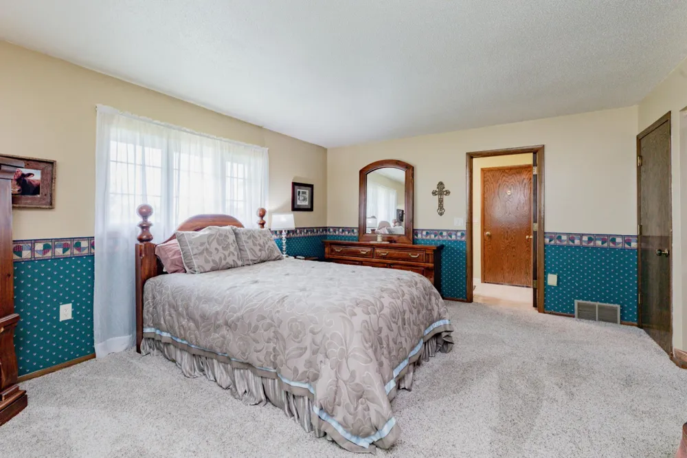 8005 HWY 32 Gwinner, ND 58040