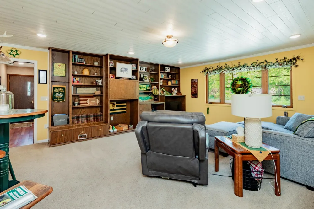 8005 HWY 32 Gwinner, ND 58040