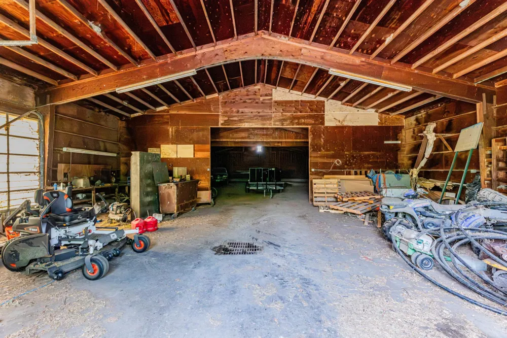 8005 HWY 32 Gwinner, ND 58040