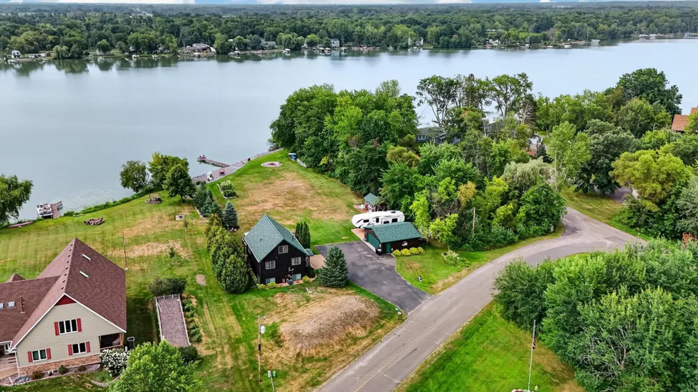 28531 Bay Shore Drive NW Isanti, MN 55040