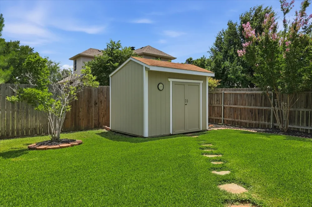 2112 Loon Lake Road Denton, TX 76210