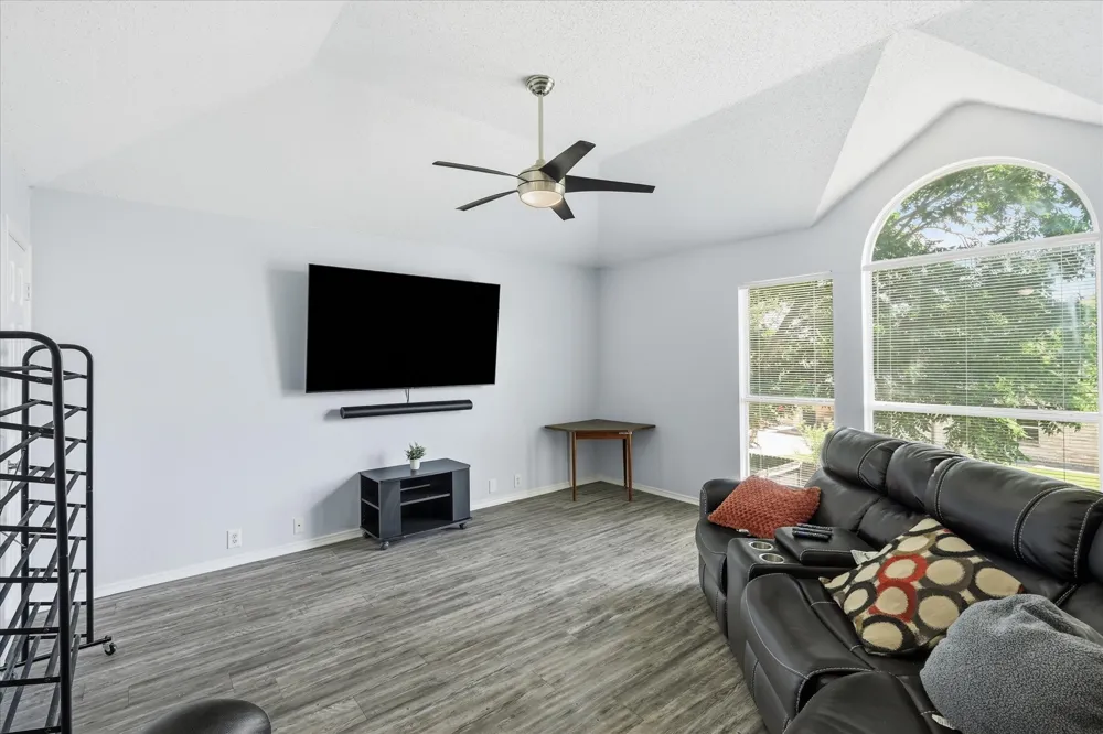 2112 Loon Lake Road Denton, TX 76210