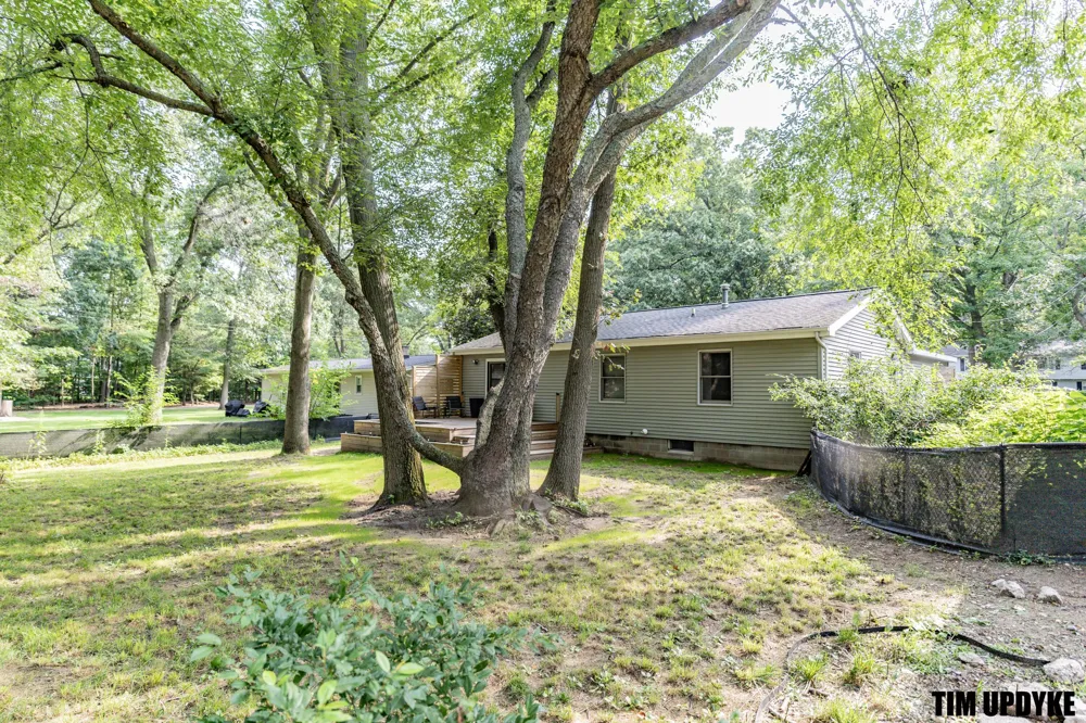 16661 152nd Avenue Spring Lake, MI 49456